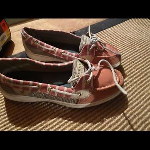 Women Sperry Shoe
